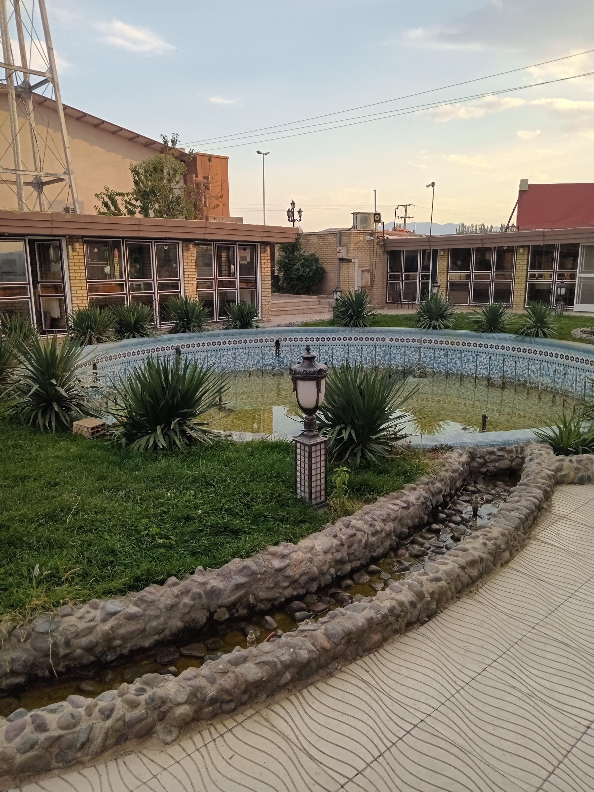 عکس مجموعه گردشگری دلنواز