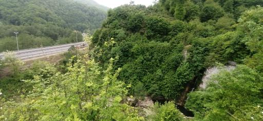 عکس آبشار آب شرشر