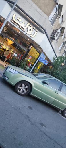 عکس کافه نان و شیرینی رولت