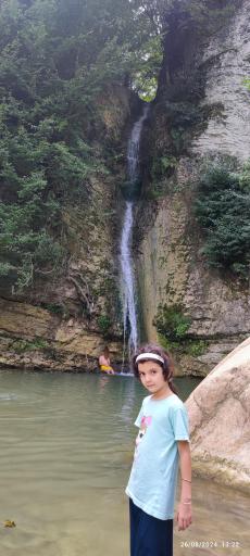 عکس آبشار آب شرشر