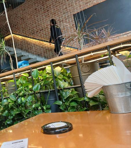 عکس دونر گاردن شهرک غرب