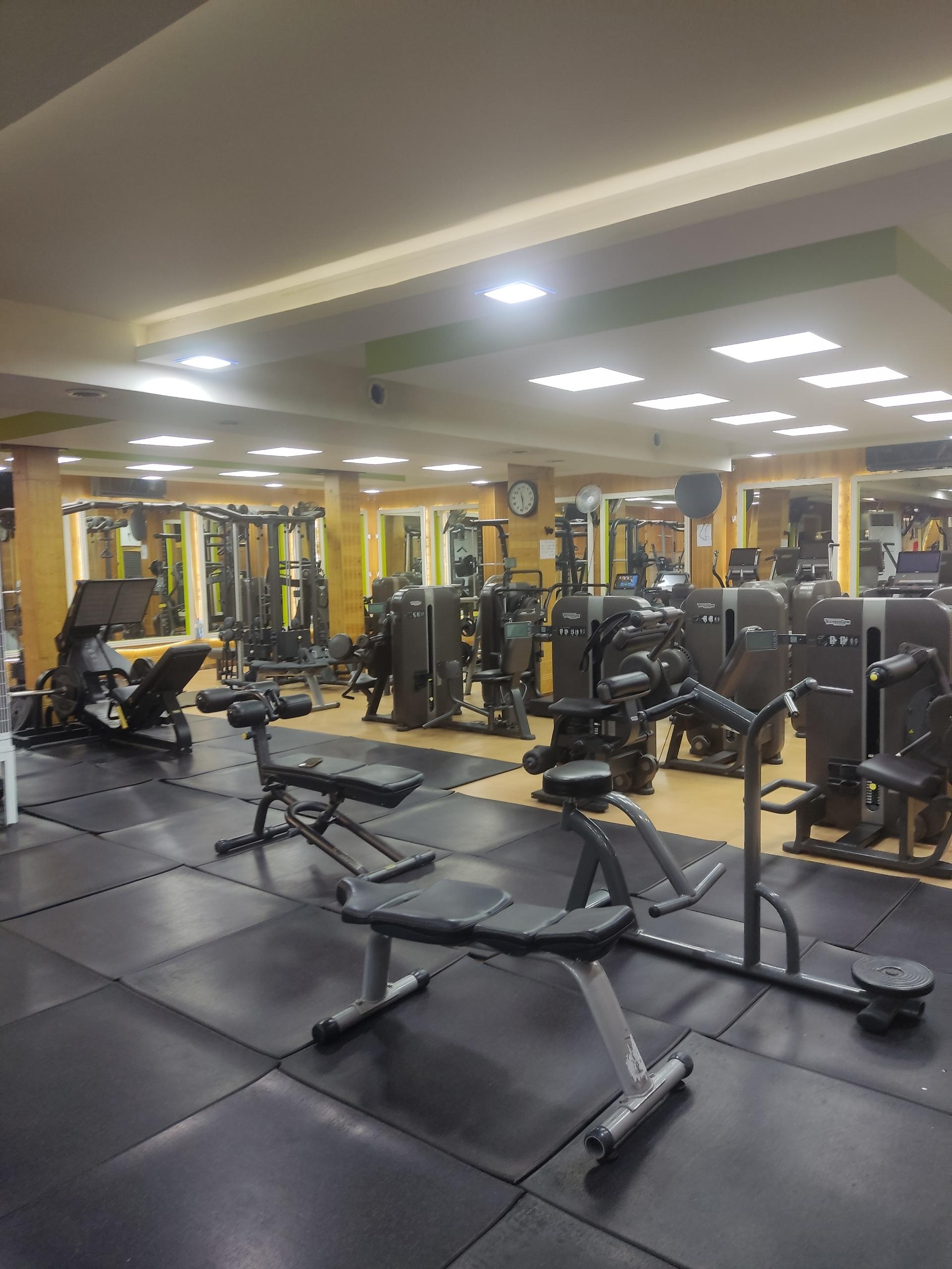 عکس باشگاه بدنسازی ماهان 