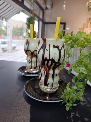 عکس کافه گوزن