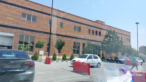 عکس پایانه تخصصی خسارت اتومبیل بیمه ایران