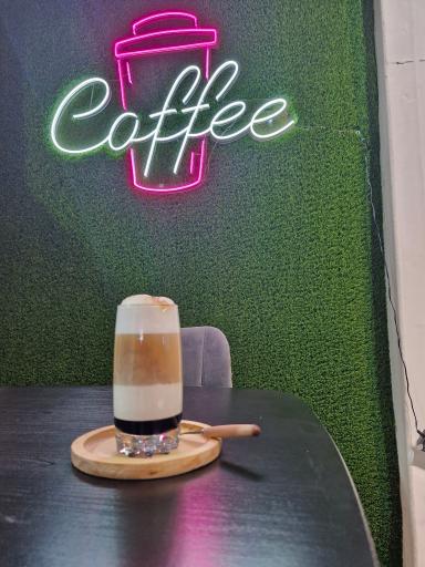 عکس کافه ود دلیجان 