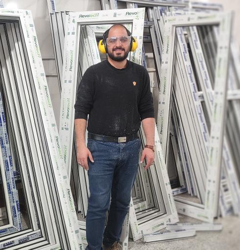 عکس تولید درب و پنجره upvc راوین