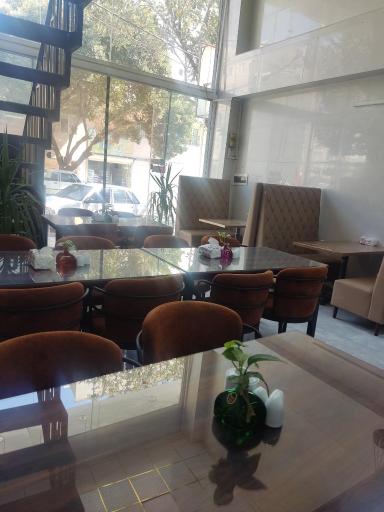 عکس رستوران غذای سنتی و محلی حاج منصور