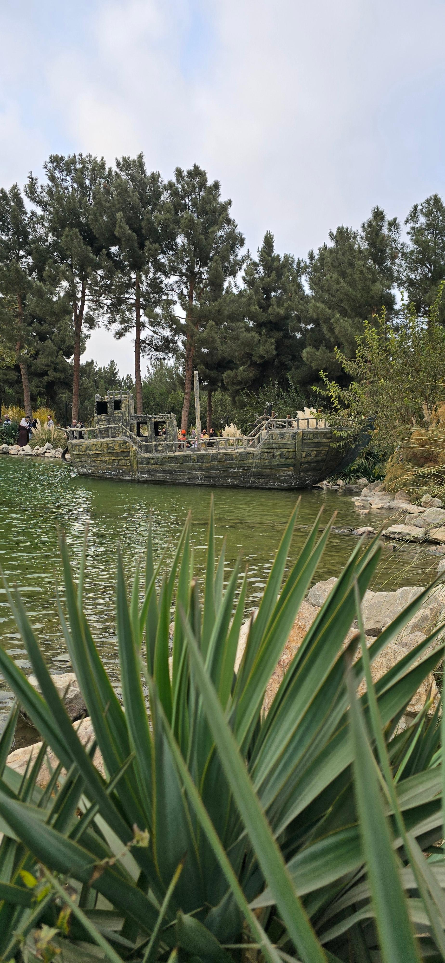 عکس مجموعه تفریحی گیاهشناسی باغ مشهد