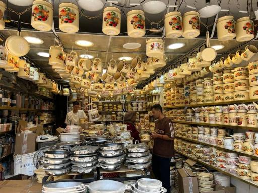 عکس فروشگاه ظروف لعابی روسی احسان