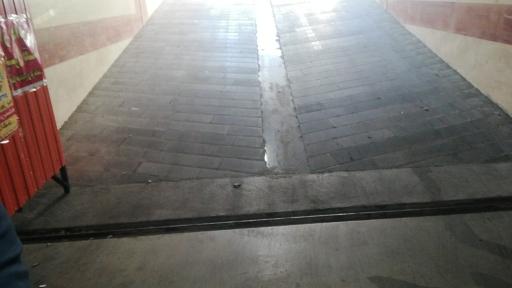 عکس پارکینگ عمومی آدینه