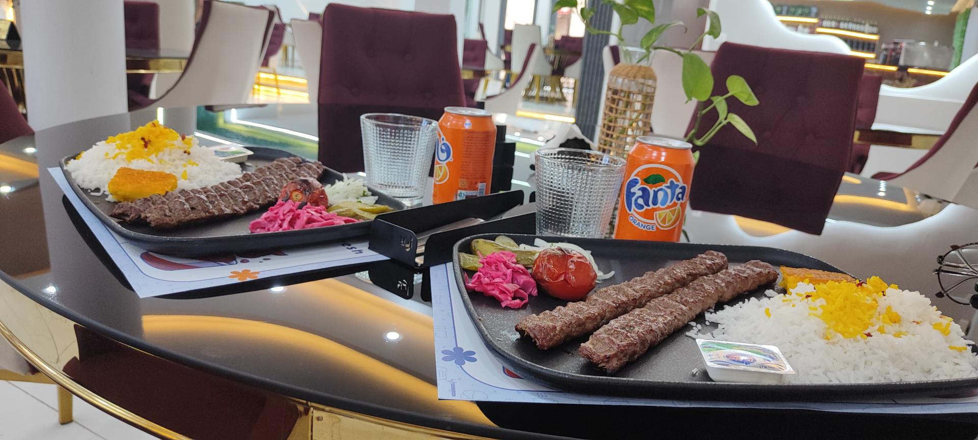 عکس کافه رستوران عمومی خانه معلم