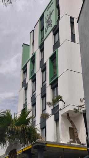 عکس بیمارستان بازرگانان