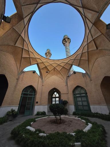 عکس مسجد دانشگاه صنعتی شریف