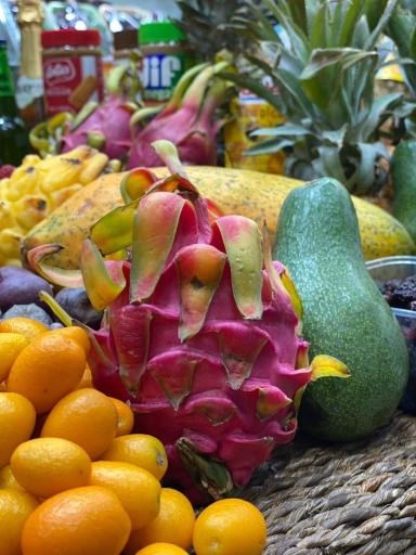 عکس میوه فروشی نوبرانه