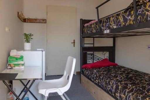 مجموعه پانسیون آقایان ویرا شعبه گیشا