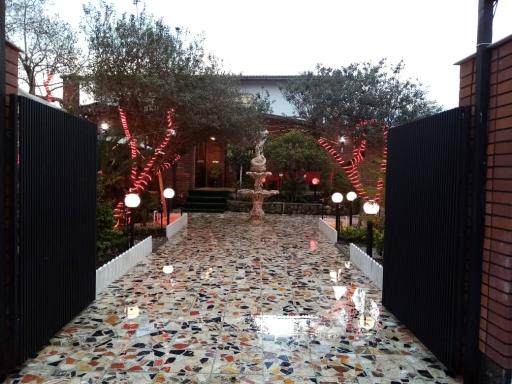 عکس باغ رستوران کباب خوب