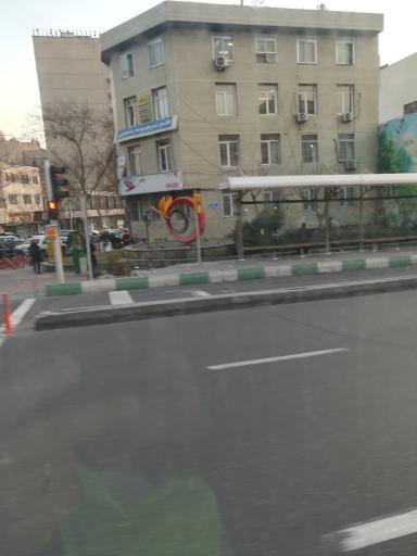 عکس ایستگاه اتوبوس سهروردی