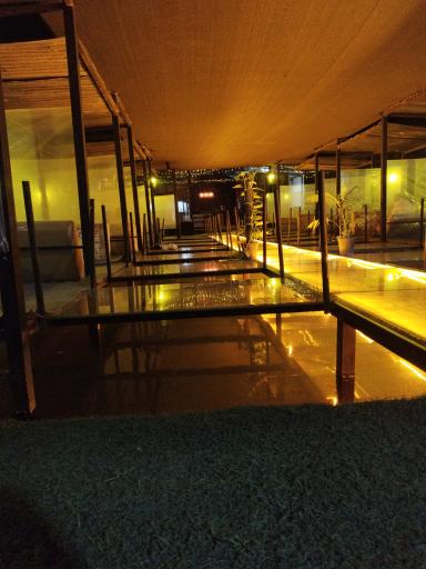 عکس کافه پل شیشه ای