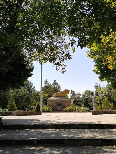 عکس مجسمه شیرسنگی