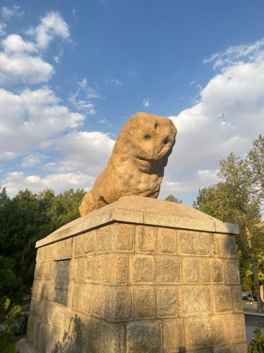 عکس مجسمه شیرسنگی