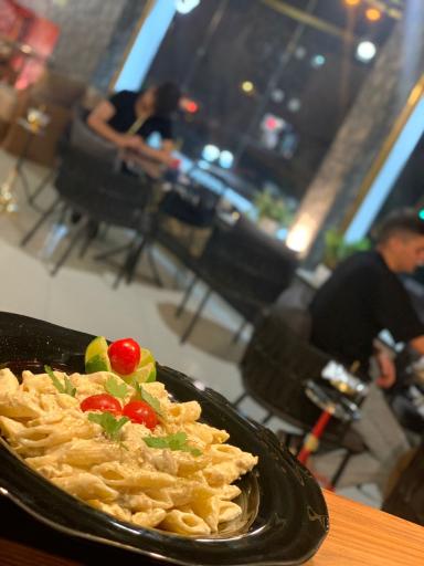 عکس پیتزا خونه یاس