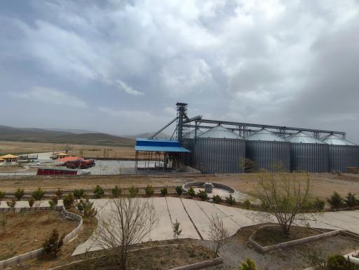 عکس سیلوی قصر طلایی هزاردانه