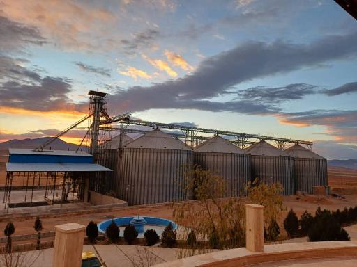 عکس سیلوی قصر طلایی هزاردانه