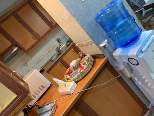 عکس پانسیون مطالعاتی سفید