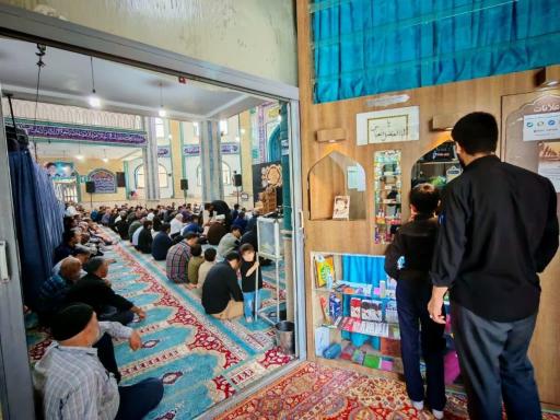 عکس عرضه محصولات فرهنگی شهید مصطفی ردانی‌ پور