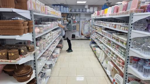 عکس فروشگاه تریتی