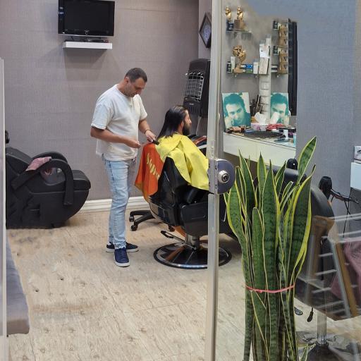 عکس آرایشگاه مردانه چهره نوین