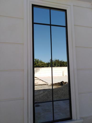 عکس شیشه نوید