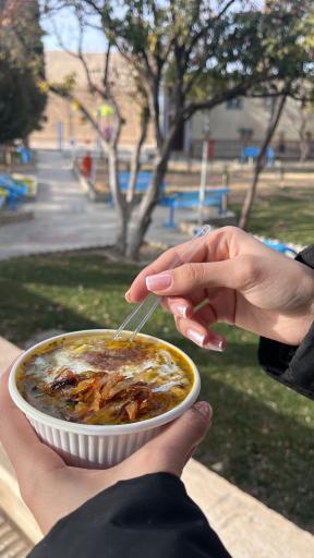 عکس آش و حلیم سنتی حاج عباس