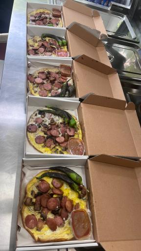 عکس آش و حلیم سنتی حاج عباس