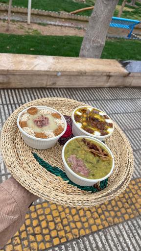 عکس آش و حلیم سنتی حاج عباس