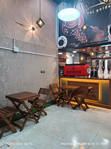 عکس کافه گلدن تاج 