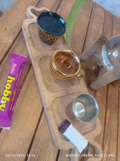 عکس کافه گلدن تاج 