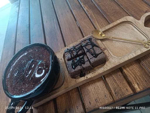 عکس کافه گلدن تاج 