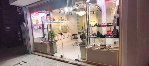 عکس فروشگاه عینک پارس اپتیک
