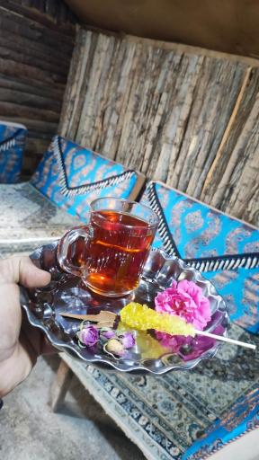 عکس کافه کلبه آفتابگردون 