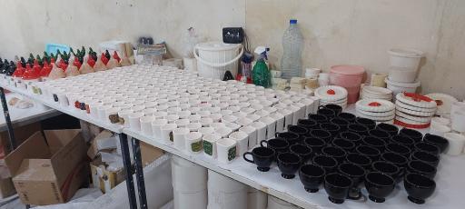 عکس استودیو هنری سفال و سرامیک