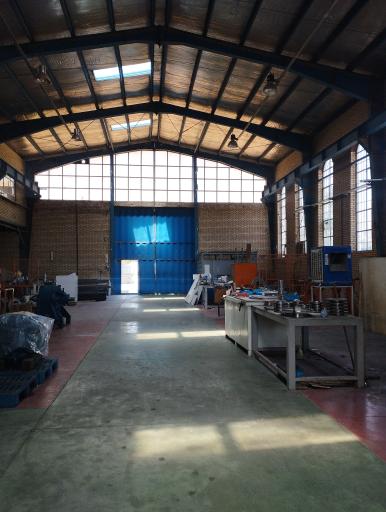 عکس کارگاه تعمیرات شرکت مبنا توس