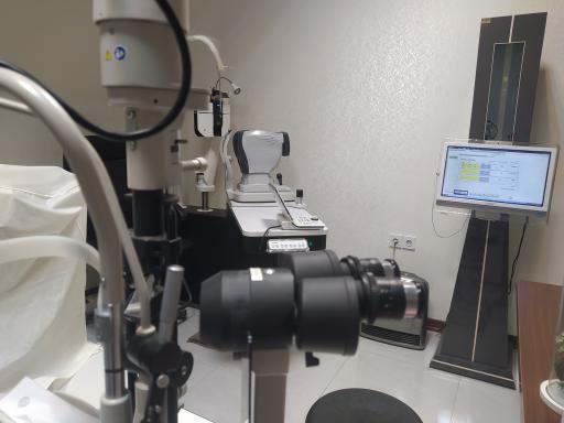 عکس بینایی سنجی و عینک کیمیا