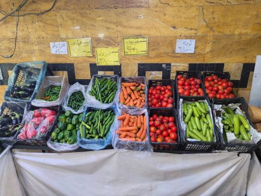 عکس میوه فروشی حاجی ارزونی