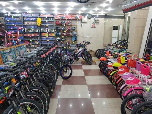 عکس فروشگاه موتور سیکلت خرمی