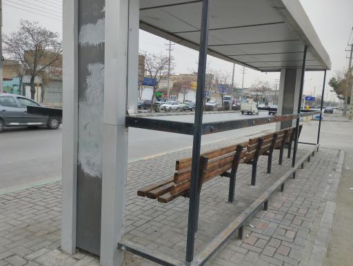 عکس ایستگاه اتوبوس ابتدای شهید مطهری