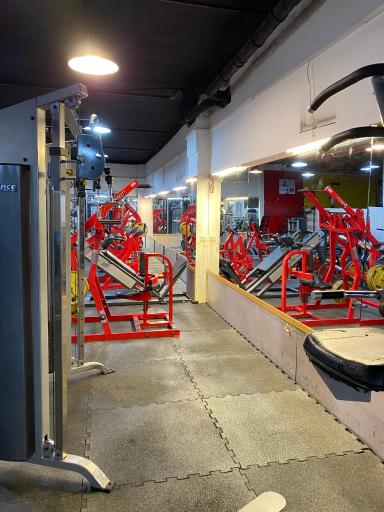 عکس باشگاه بدن سازی عرفان