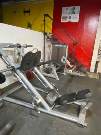 باشگاه بدن سازی عرفان