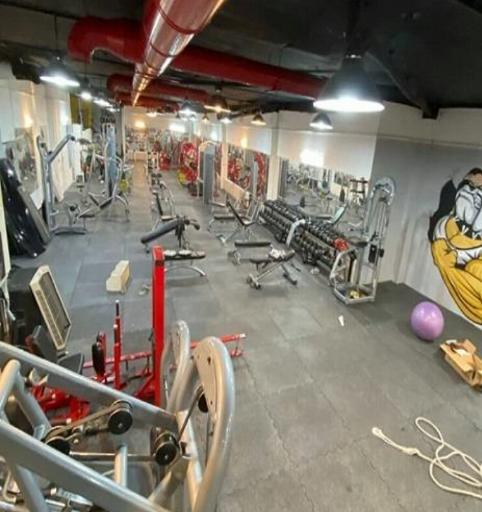 عکس باشگاه بدن سازی عرفان