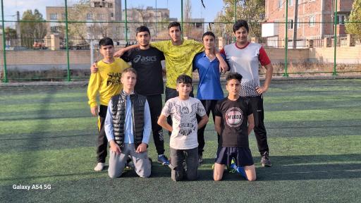 عکس استادیوم چمن مصنوعی برزگر